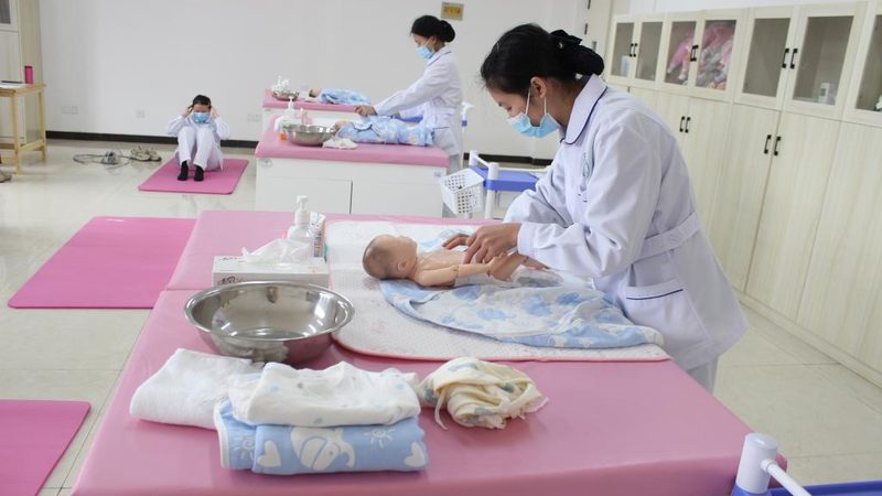 小标题：婴儿洗澡馆加盟的考虑因素
